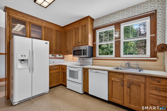 9 Tolland Stage Road, Tolland, CT 06084