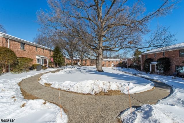 77 Troy Dr 77B, Springfield Twp., NJ 07081