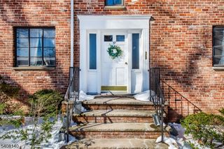 77 Troy Dr 77B, Springfield Twp., NJ 07081