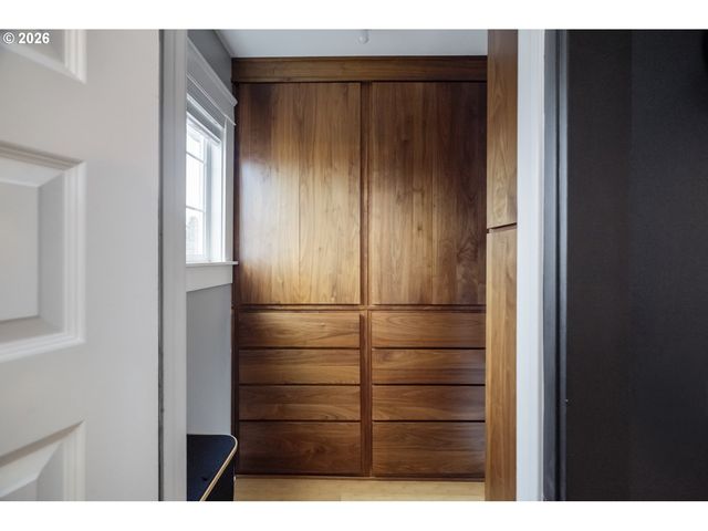 2912 N FARRAGUT St, Portland, OR 97217