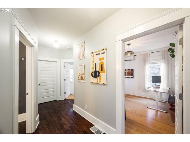 2912 N FARRAGUT St, Portland, OR 97217