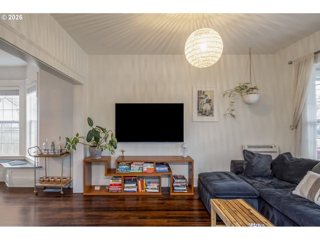 2912 N FARRAGUT St, Portland, OR 97217