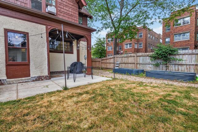 2976 N Cramer STREET, Milwaukee, WI 53211