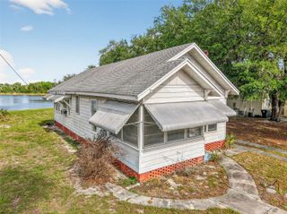 272 S CENTRAL/SR19S AVENUE, Umatilla, FL 32784