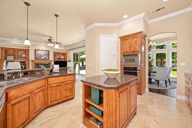 9097 Sunset Ave, Fair Oaks, CA 95628