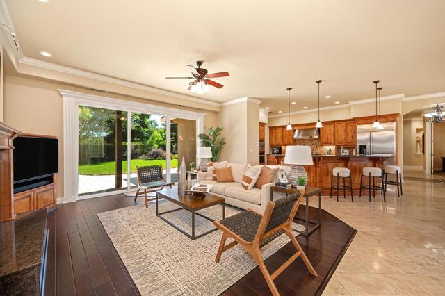 9097 Sunset Ave, Fair Oaks, CA 95628