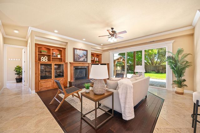 9097 Sunset Ave, Fair Oaks, CA 95628