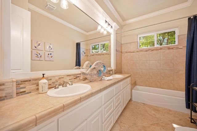 9097 Sunset Ave, Fair Oaks, CA 95628