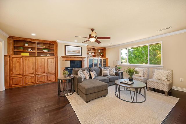 9097 Sunset Ave, Fair Oaks, CA 95628