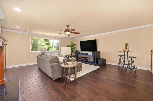 9097 Sunset Ave, Fair Oaks, CA 95628