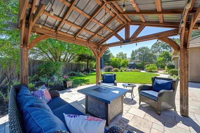 9097 Sunset Ave, Fair Oaks, CA 95628