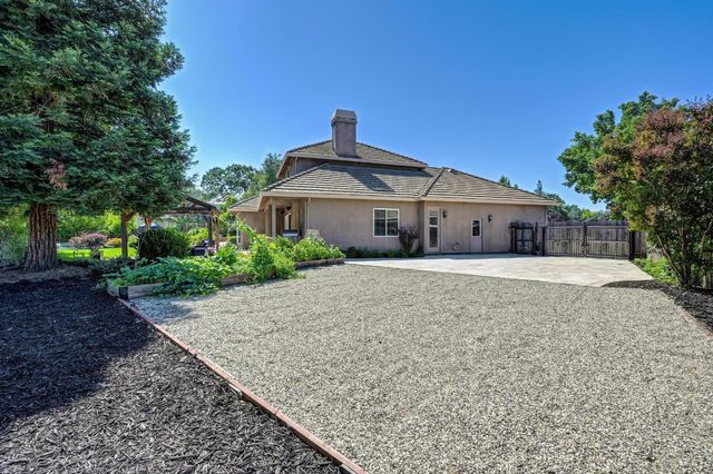 9097 Sunset Ave, Fair Oaks, CA 95628