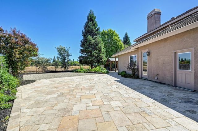 9097 Sunset Ave, Fair Oaks, CA 95628