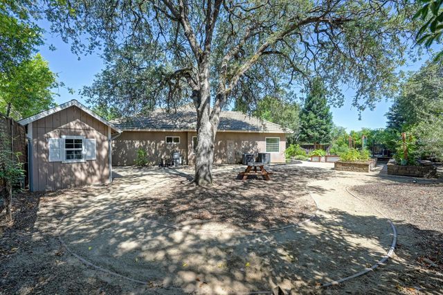 9097 Sunset Ave, Fair Oaks, CA 95628