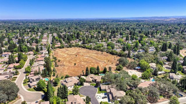 9097 Sunset Ave, Fair Oaks, CA 95628
