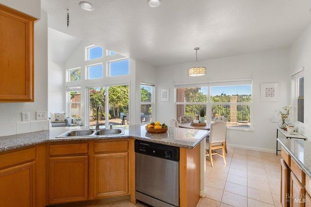 154 Camino Del Sol Ct, Vallejo, CA 94591