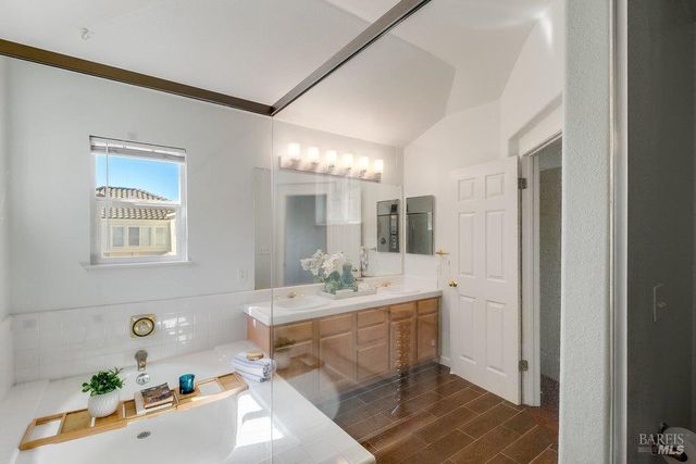 154 Camino Del Sol Ct, Vallejo, CA 94591