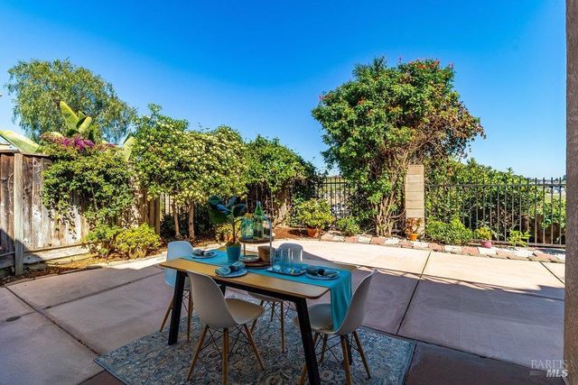 154 Camino Del Sol Ct, Vallejo, CA 94591