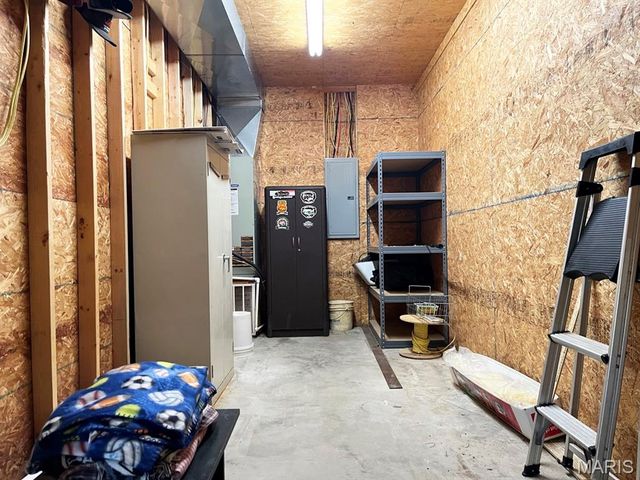 12048 Hidden Meadow Lane, Dexter, MO 63841