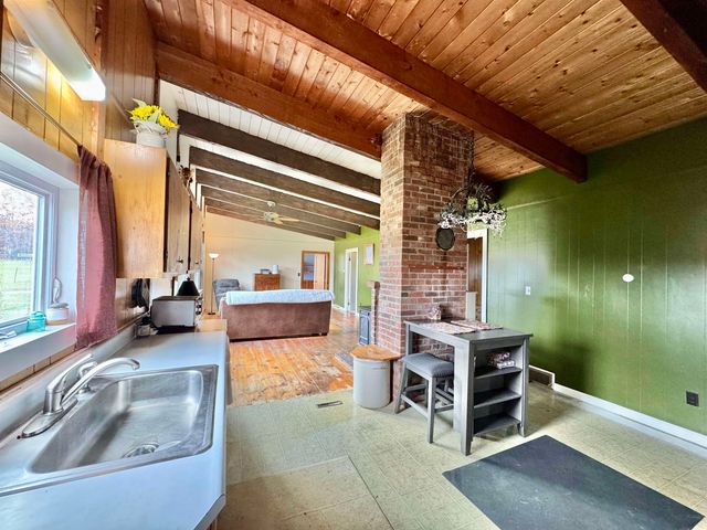 523 Brock Hill Road, Newbury, VT 05051