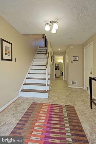 5 S FLOYD ST S, Alexandria, VA 22304