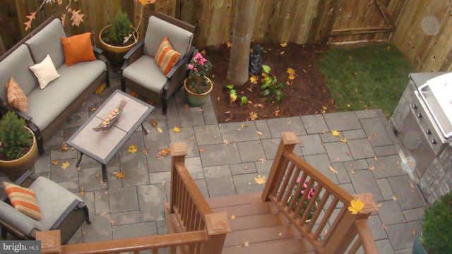 5 S FLOYD ST S, Alexandria, VA 22304