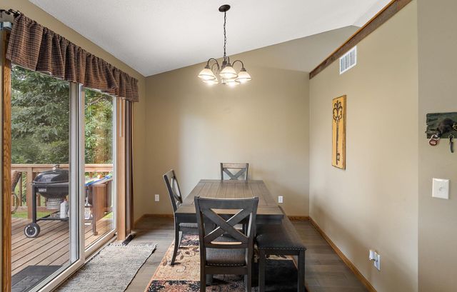 40533 Golden Avenue, North Branch, MN 55056