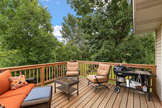 40533 Golden Avenue, North Branch, MN 55056