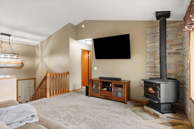 40533 Golden Avenue, North Branch, MN 55056