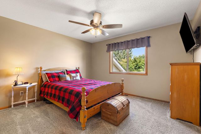 40533 Golden Avenue, North Branch, MN 55056
