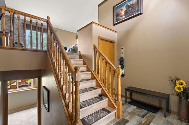 40533 Golden Avenue, North Branch, MN 55056