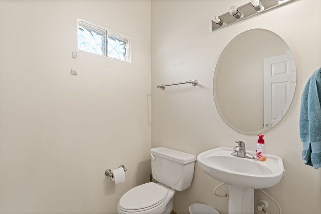 4377 Vuelta Dorada, Santa Fe, NM 87507