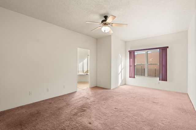 4377 Vuelta Dorada, Santa Fe, NM 87507
