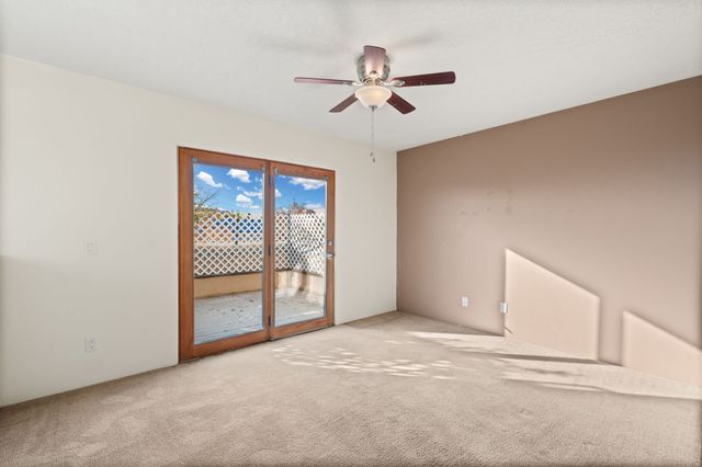 4377 Vuelta Dorada, Santa Fe, NM 87507