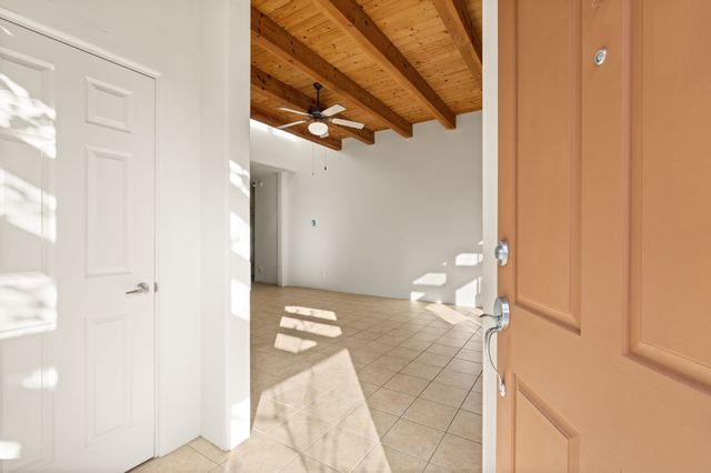 4377 Vuelta Dorada, Santa Fe, NM 87507