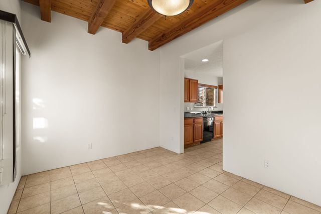 4377 Vuelta Dorada, Santa Fe, NM 87507