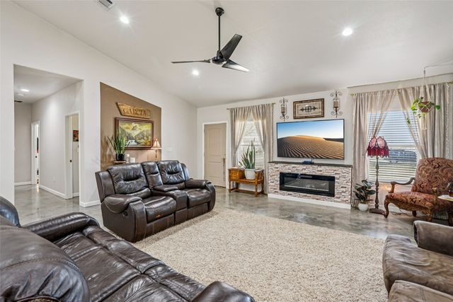 1491 Ep Dawson Road, Maypearl, TX 76064