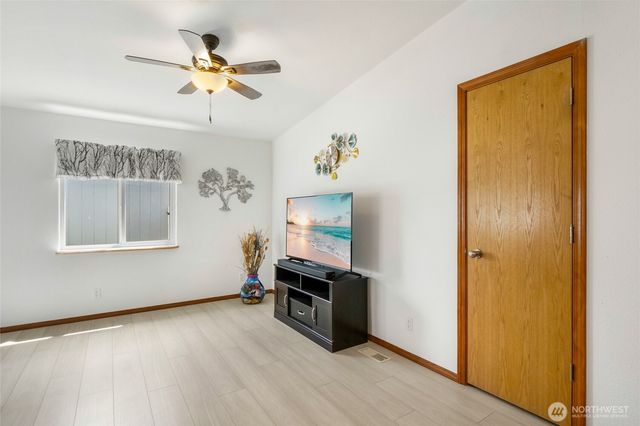 1701 E Burr Avenue #36, Moses Lake, WA 98837