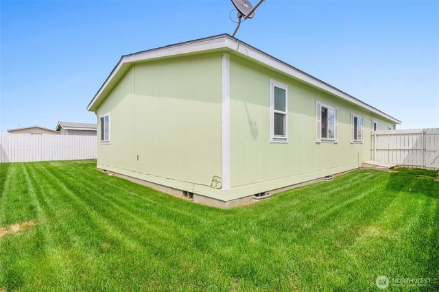 1701 E Burr Avenue #36, Moses Lake, WA 98837