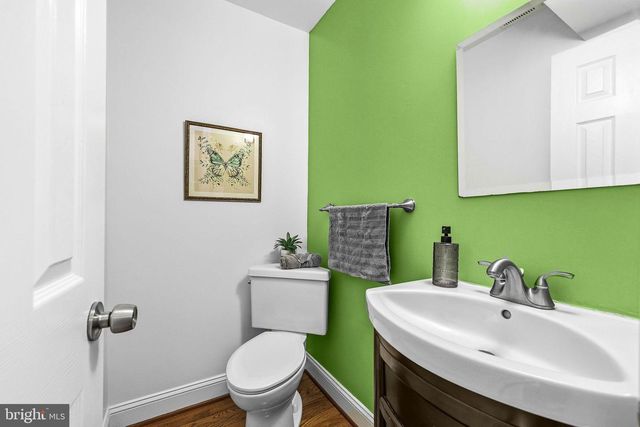 1738 GALES ST NE, Washington, DC 20002