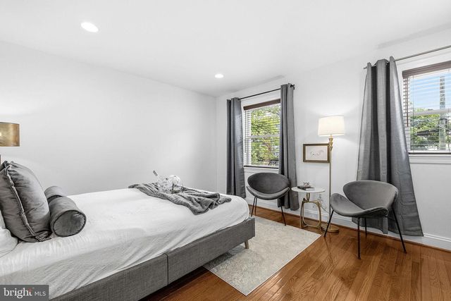 1738 GALES ST NE, Washington, DC 20002