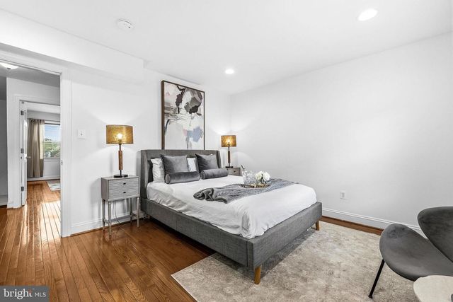 1738 GALES ST NE, Washington, DC 20002