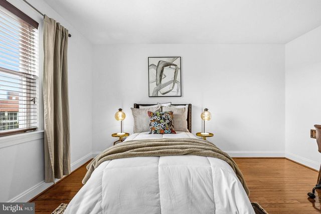 1738 GALES ST NE, Washington, DC 20002