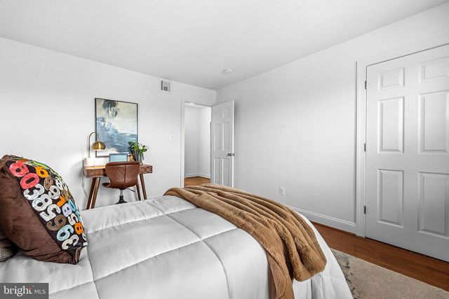 1738 GALES ST NE, Washington, DC 20002