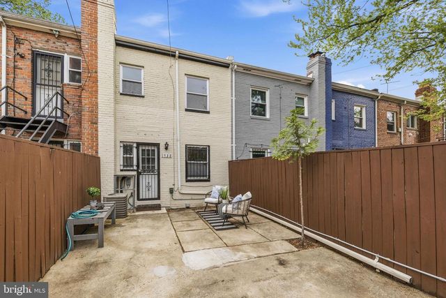 1738 GALES ST NE, Washington, DC 20002