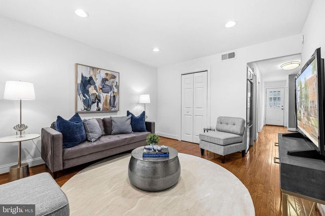 1738 GALES ST NE, Washington, DC 20002