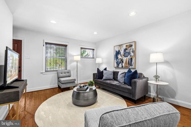 1738 GALES ST NE, Washington, DC 20002