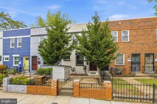 1738 GALES ST NE, Washington, DC 20002