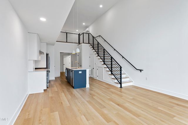 615 Daniels Street 111, Raleigh, NC 27605