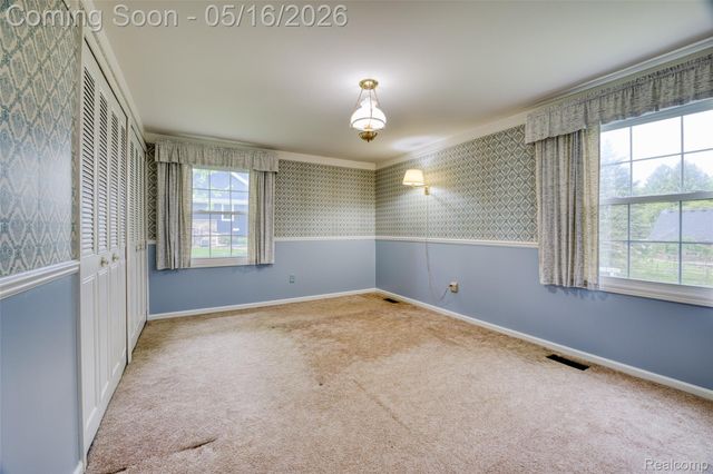 6295 Vernmoor Drive, Troy, MI 48098